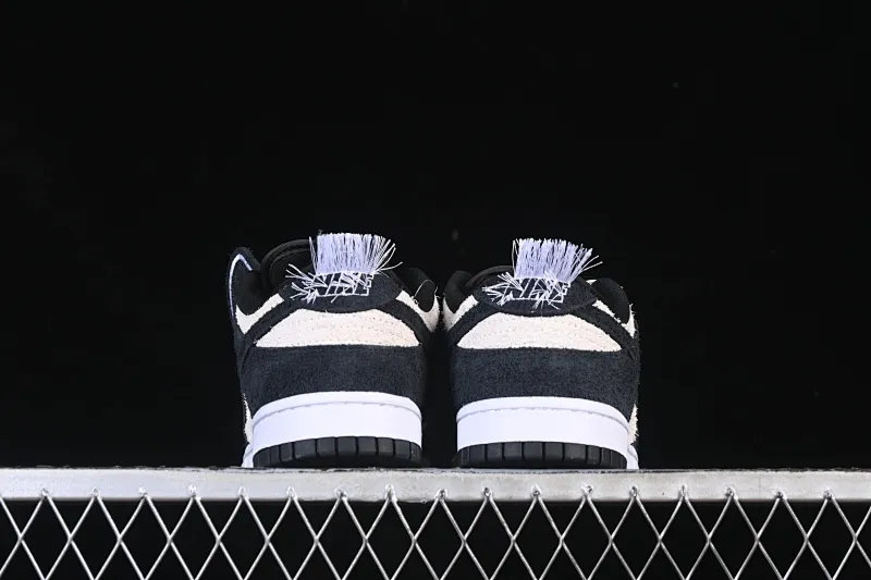 All categories Nk SB Dunk Series Nk SB Dunk Low low-top sneakers Nike Dunk Low "Panda" black and white panda low-top casual sneakers IB2990-100